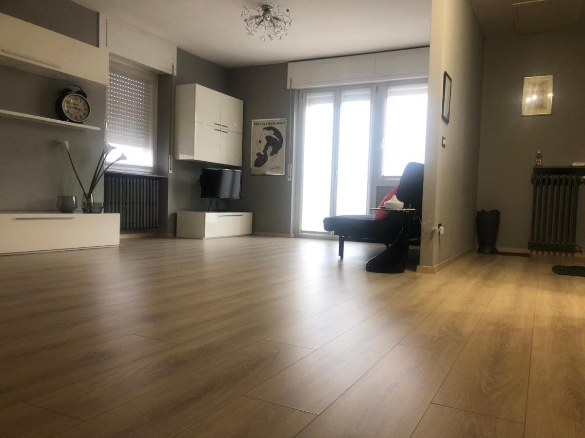 "La Bella Della Cappuccina" Casa Con Parcheggio Interno Gratuito Apartment Domodossola Exterior photo