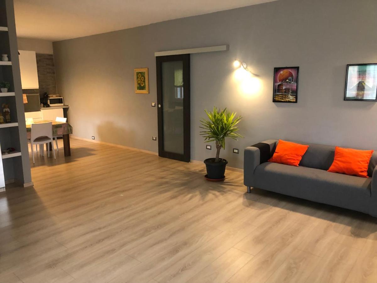 "La Bella Della Cappuccina" Casa Con Parcheggio Interno Gratuito Apartment Domodossola Exterior photo